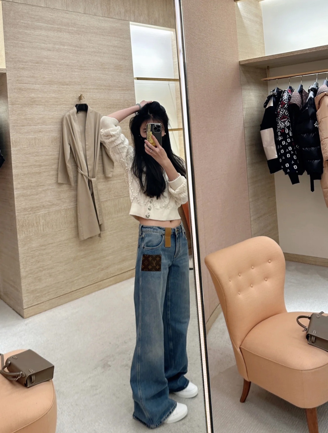 abbe6cc8adc5ba41835f8adfc7cedb17_1683952781_8825.jpg