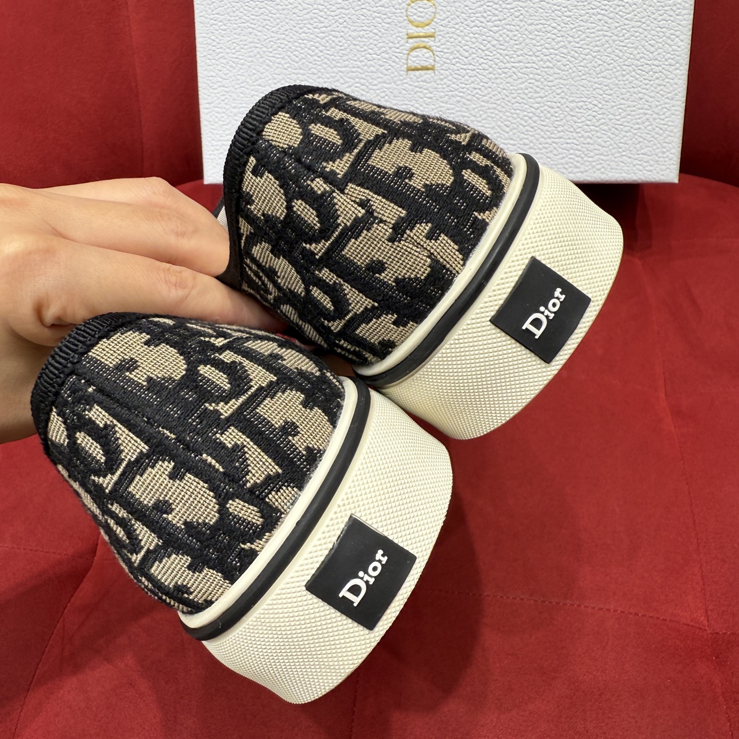 31a23bae8538e677cb60845f6c428111_1778053875_2401.jpg