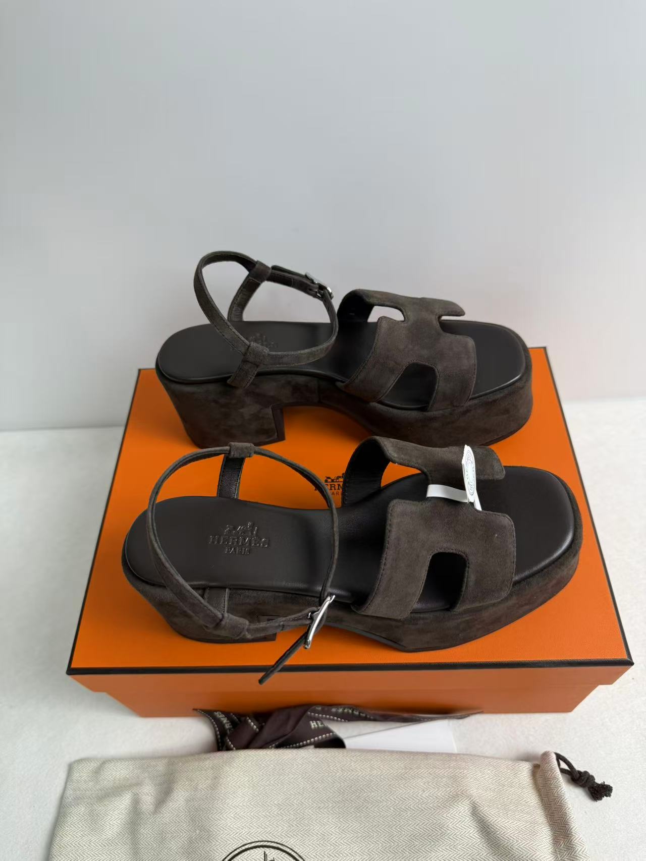 cc2dbd6ea6b3cddc67e6ebf209be2f3e_1785648291_932.jpg