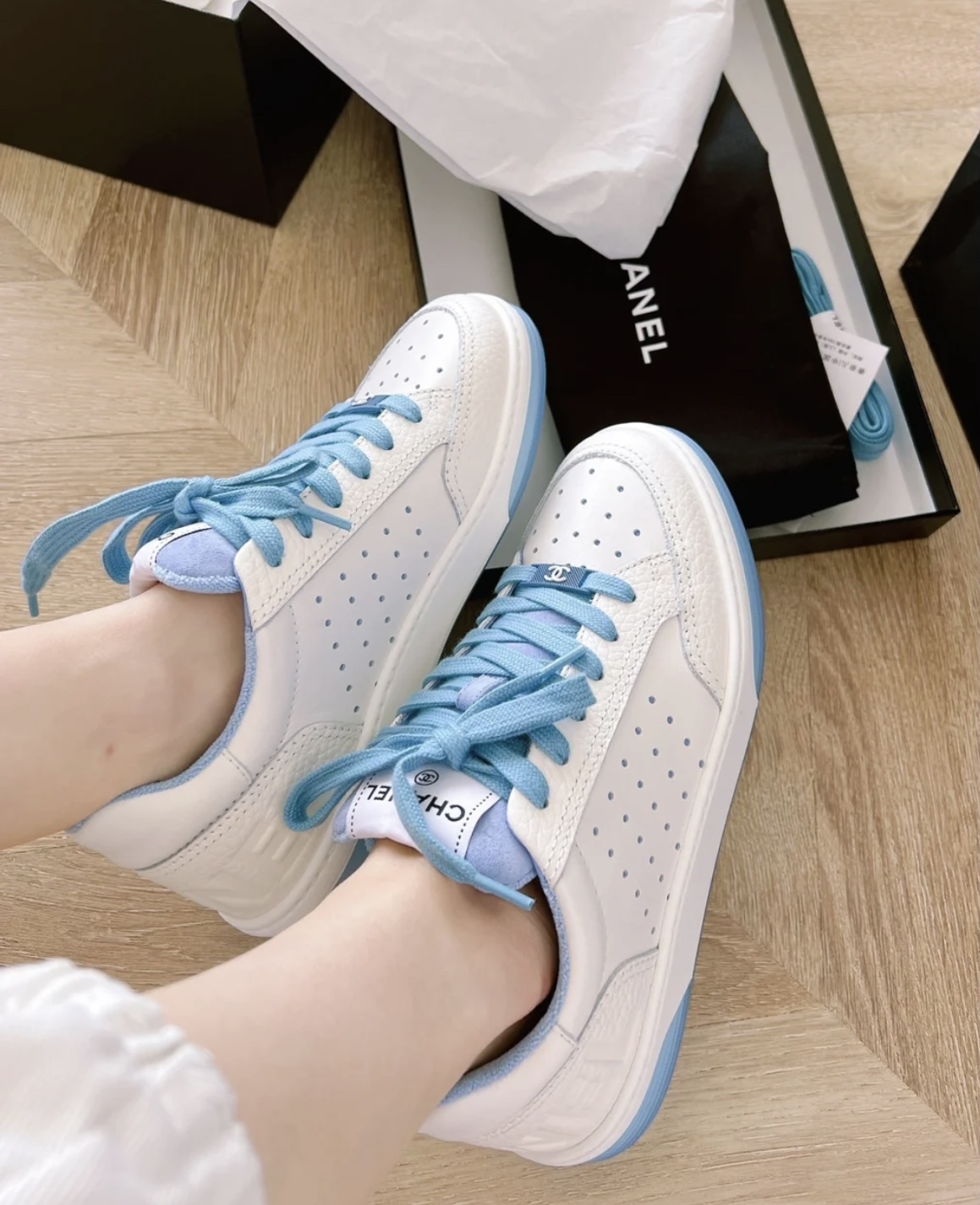 샤넬 스니커즈