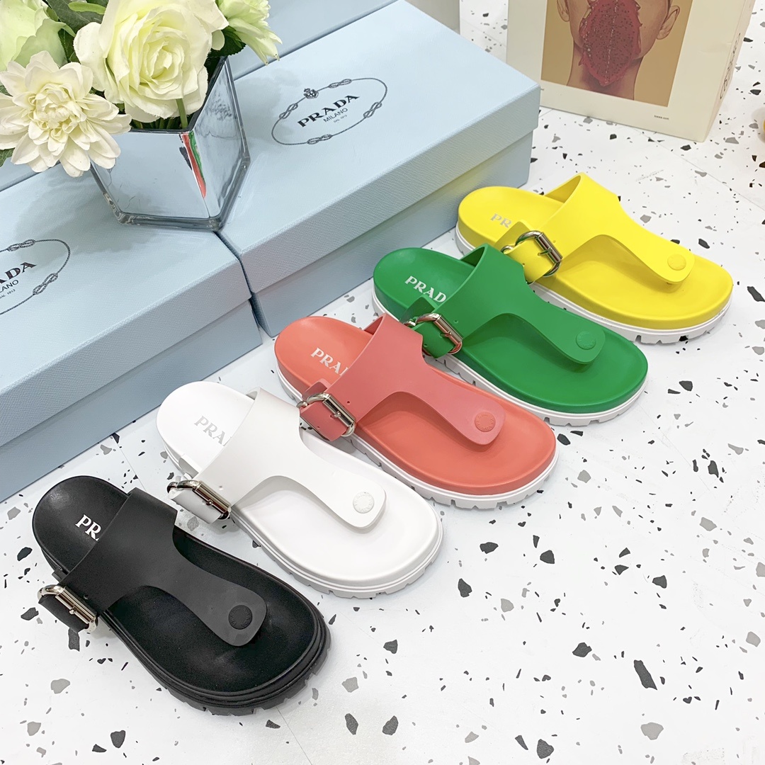 프라다 슬리퍼