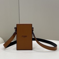 펜디 세로형박스가죽백