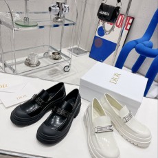 디올 로퍼