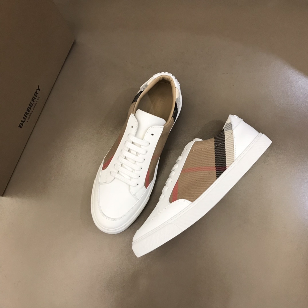 버버리 스니커즈