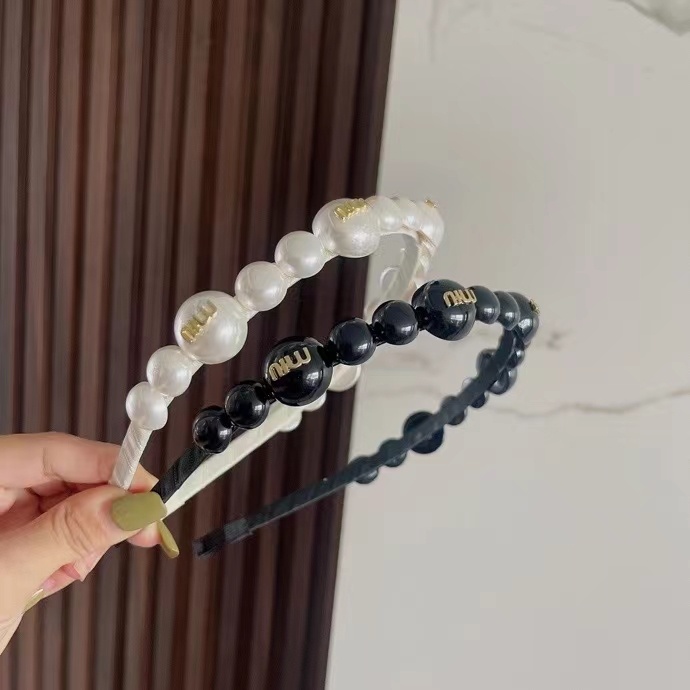 미우미우 헤어밴드