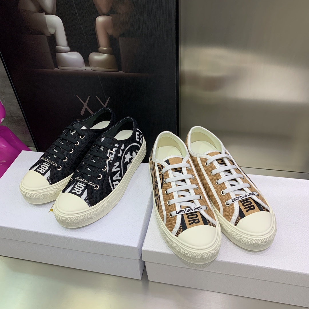 디올 스니커즈