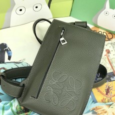 로에베 T포켓크로스백