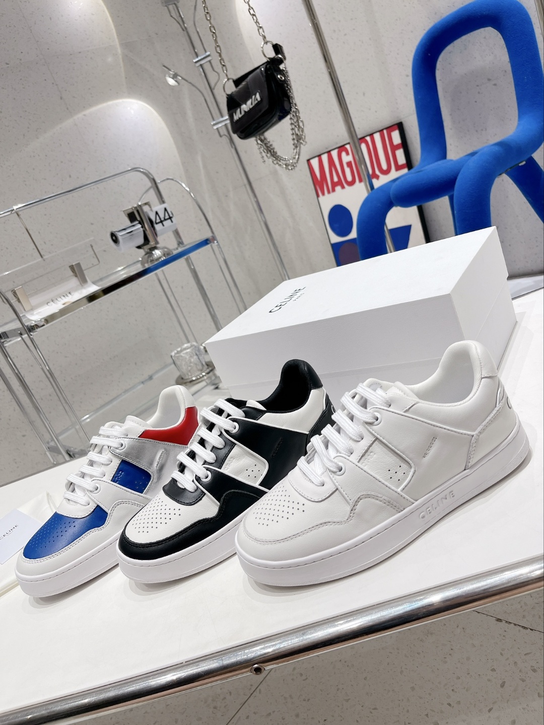 셀린느 스니커즈