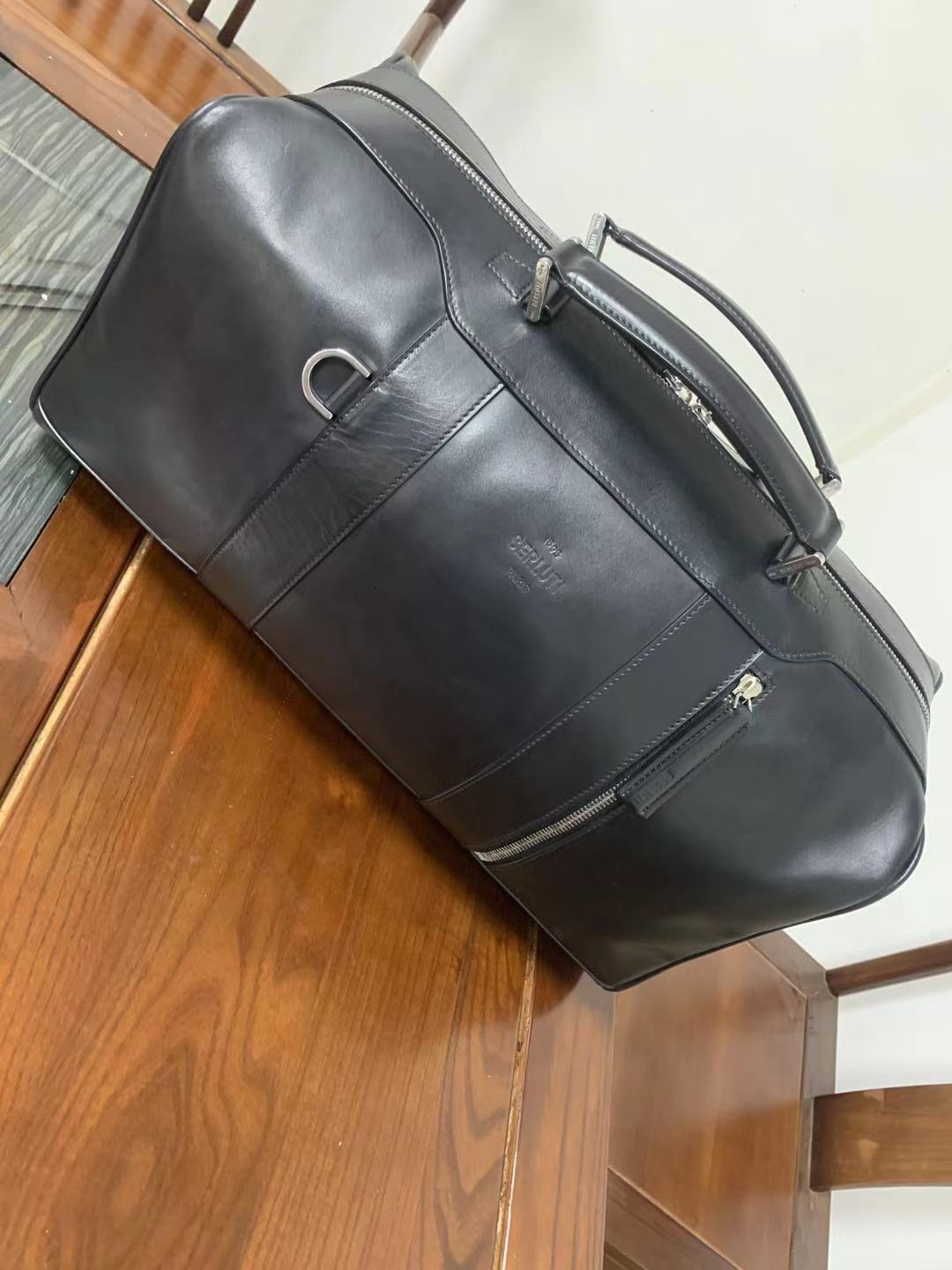 벨루티 여행가방