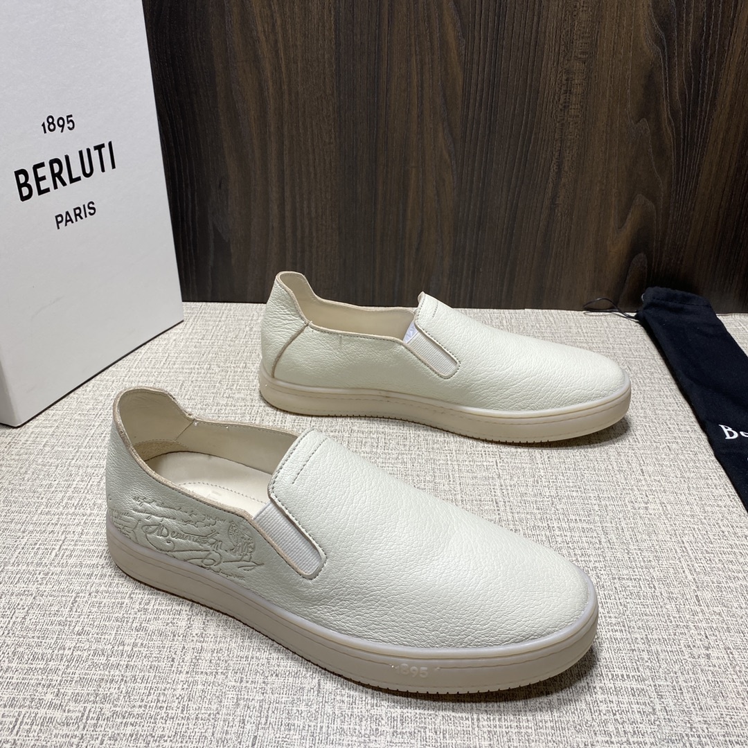 벨루티 슬립온