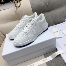 디올 스니커즈