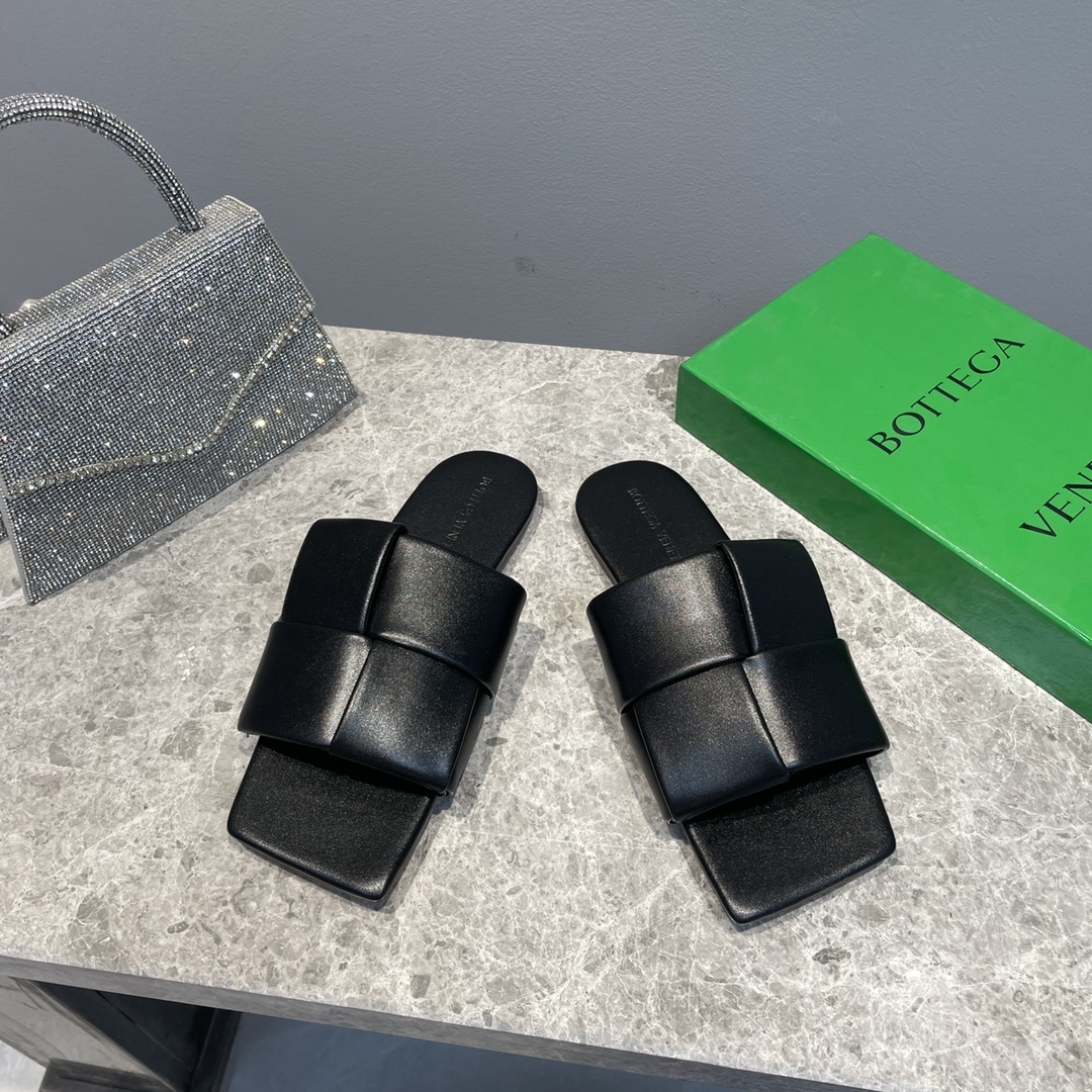 보테가베네타 슬리퍼
