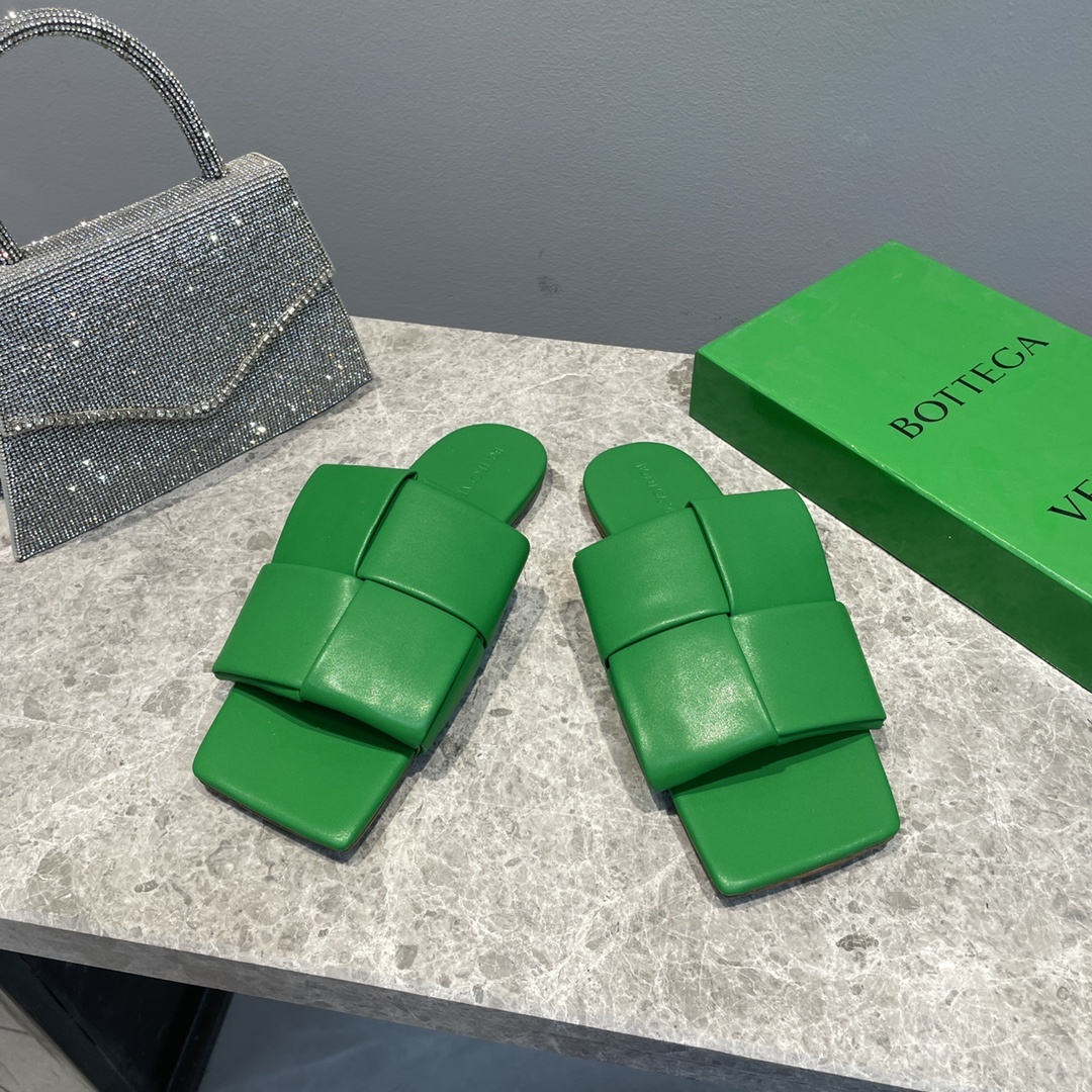 보테가베네타 슬리퍼