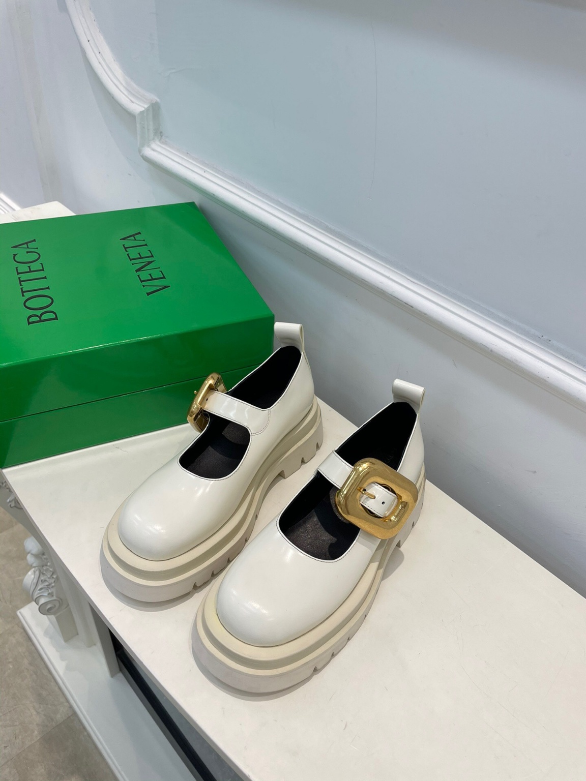 보테가베네타 플랫슈즈