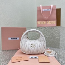 미우미우 완더마테라쎄호보백미니