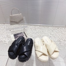 미우미우 슬리퍼