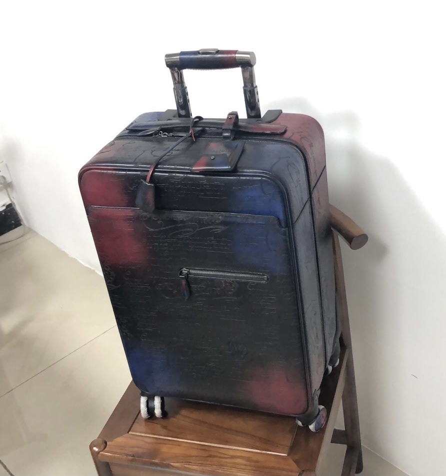 벨루티 캐리어