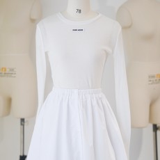 미우미우 티셔츠