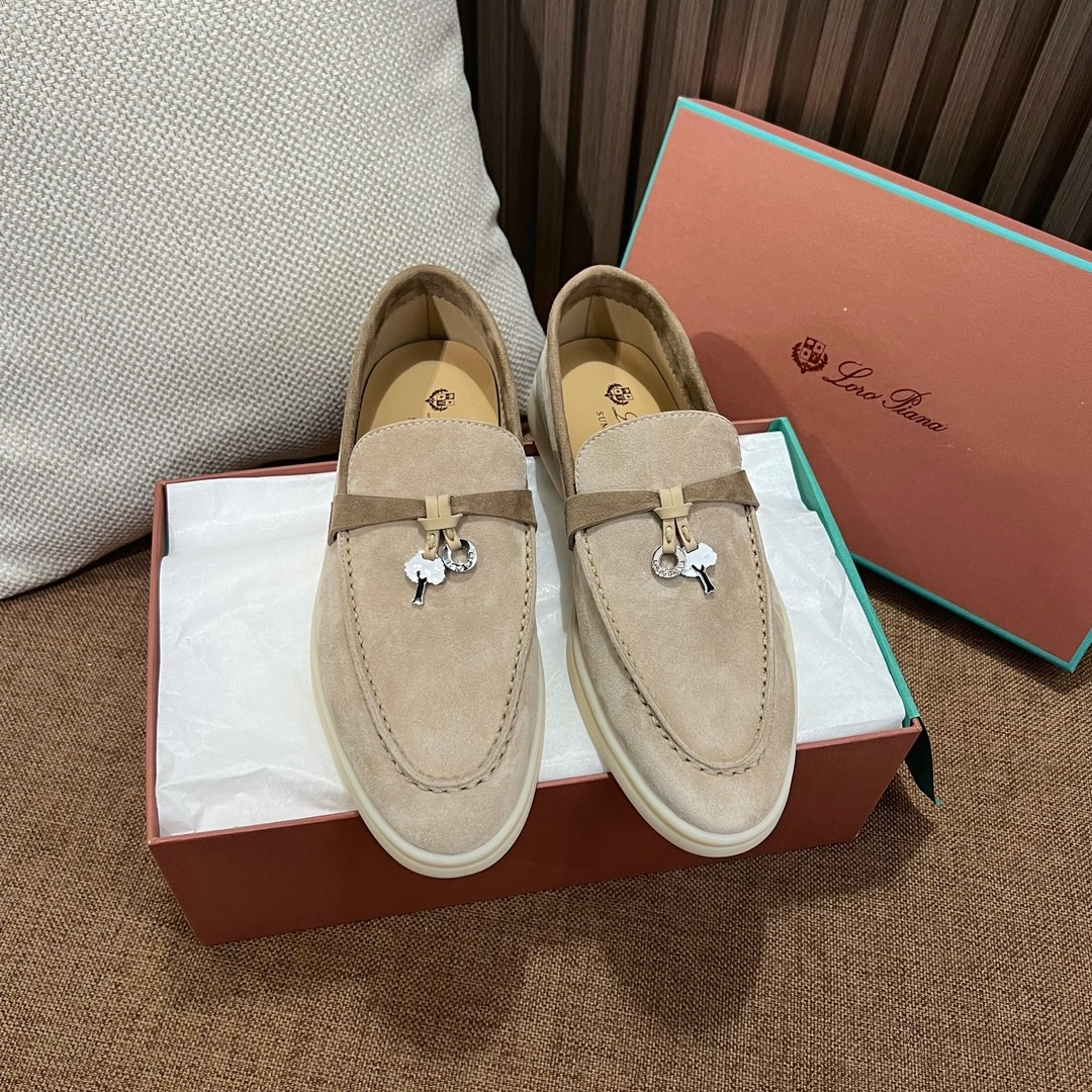 로로피아나 로퍼