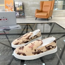 프라다 슬립온