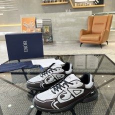 디올 스니커즈