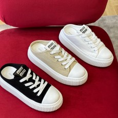 미우미우 뮬스니커즈