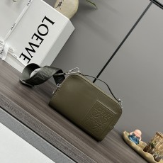 로에베 미니카메라크로스백