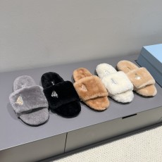 프라다 양털슬리퍼