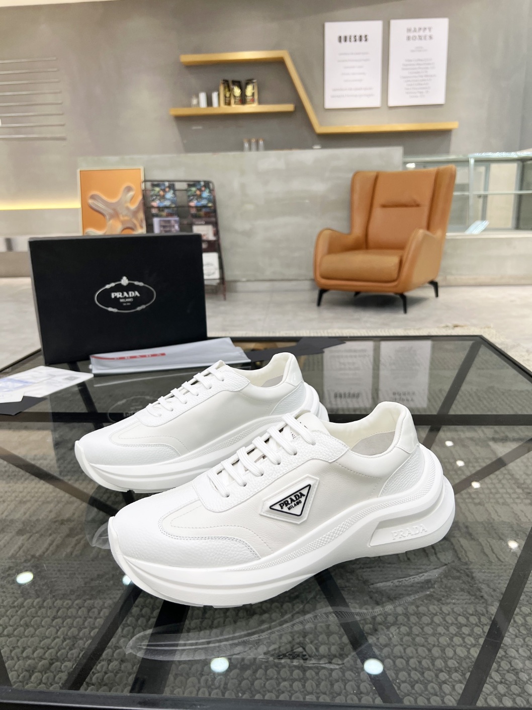 프라다 스니커즈