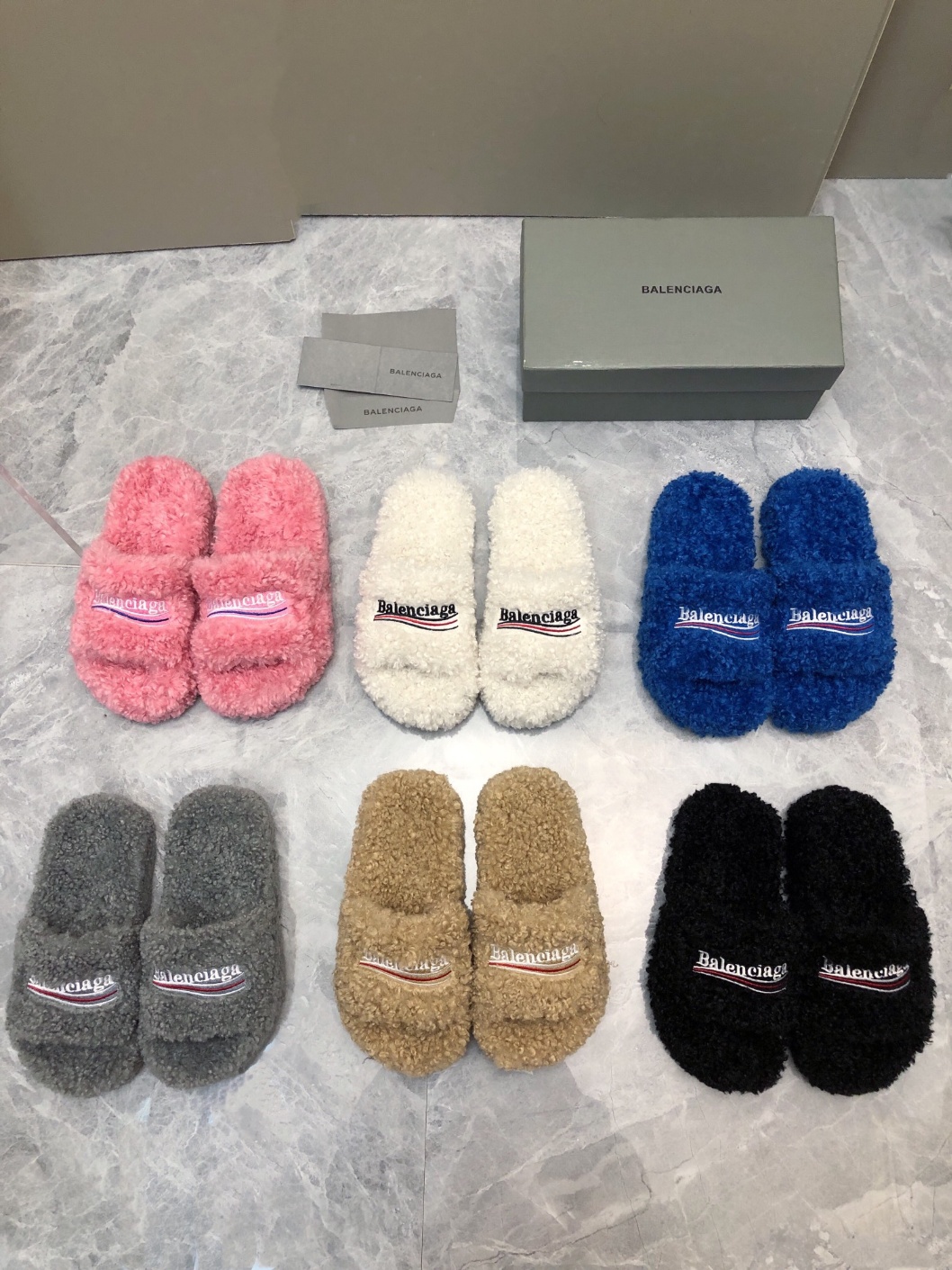 발렌시아가 슬리퍼