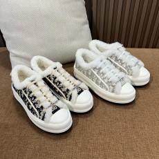 디올 스니커즈