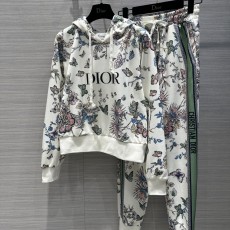 디올 트레이닝복