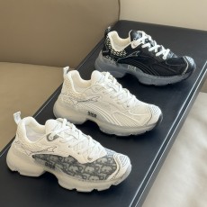 디올 스니커즈