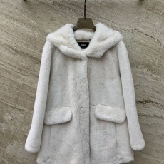 펜디 코트