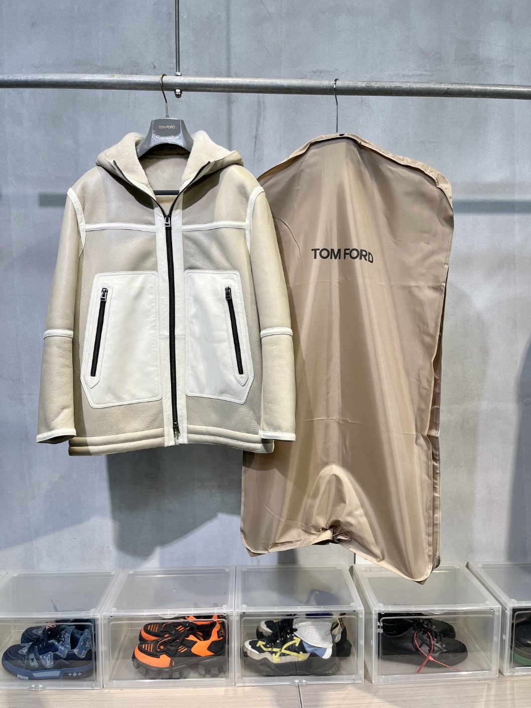 톰포드 무스탕