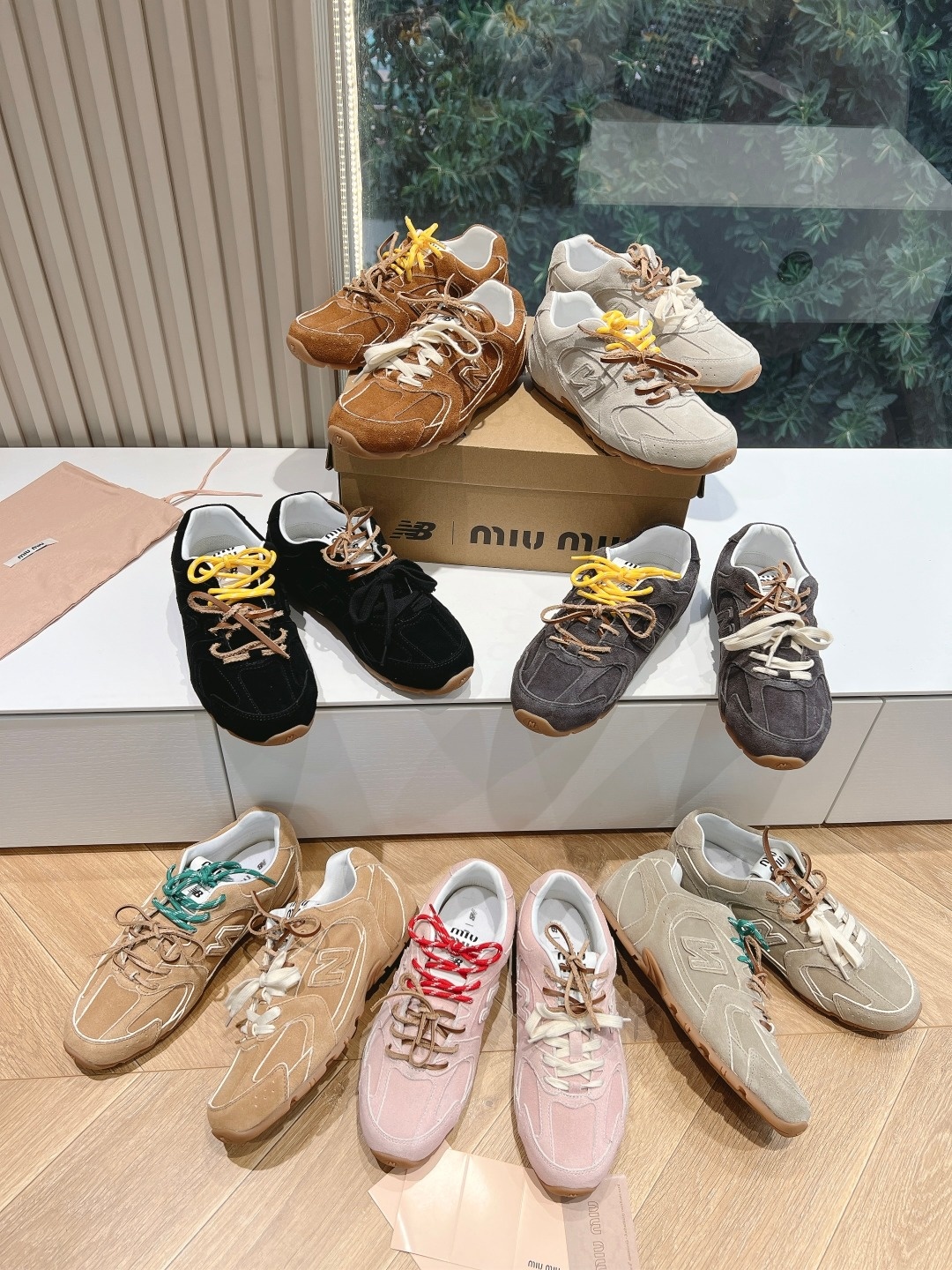 미우미우 스니커즈