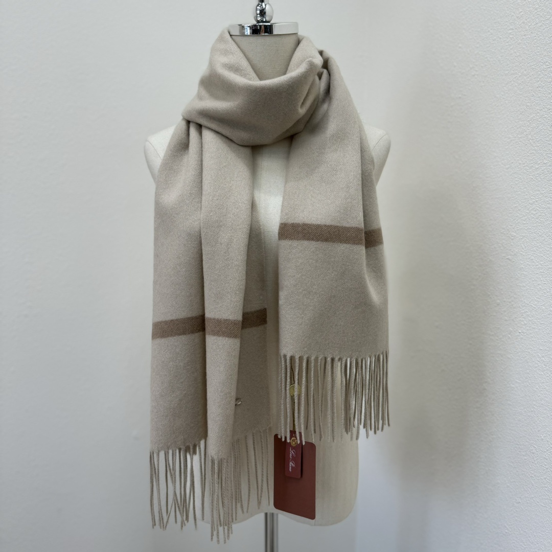 로로피아나 머플러