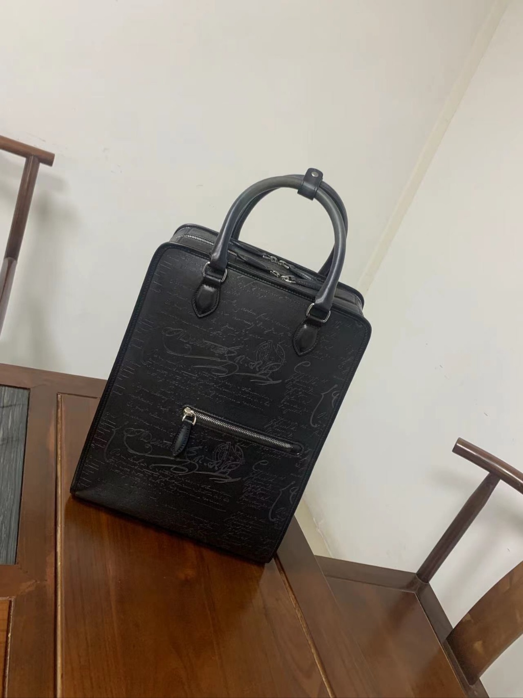 벨루티 프리미어주르스크리토백팩