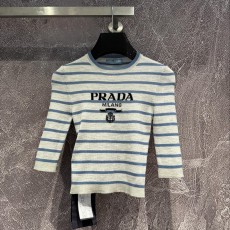 프라다 반팔니트
