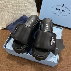 프라다 슬리퍼
