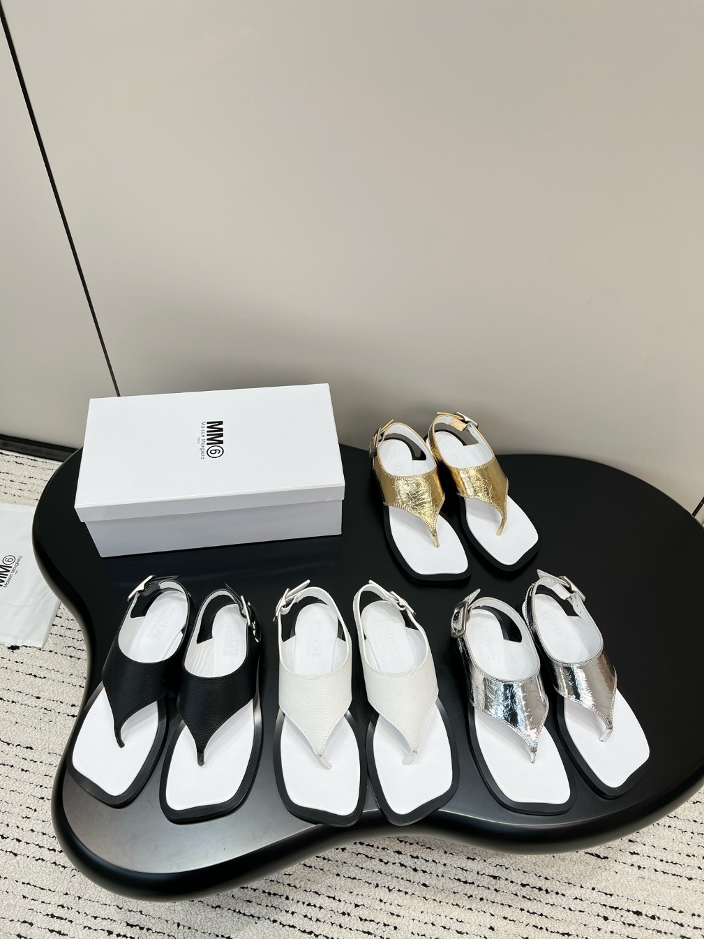 메종마르지엘라 샌들