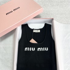 미우미우 나시탑