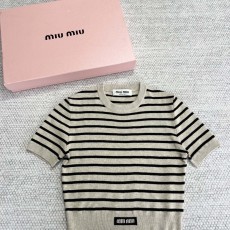 미우미우 반팔니트