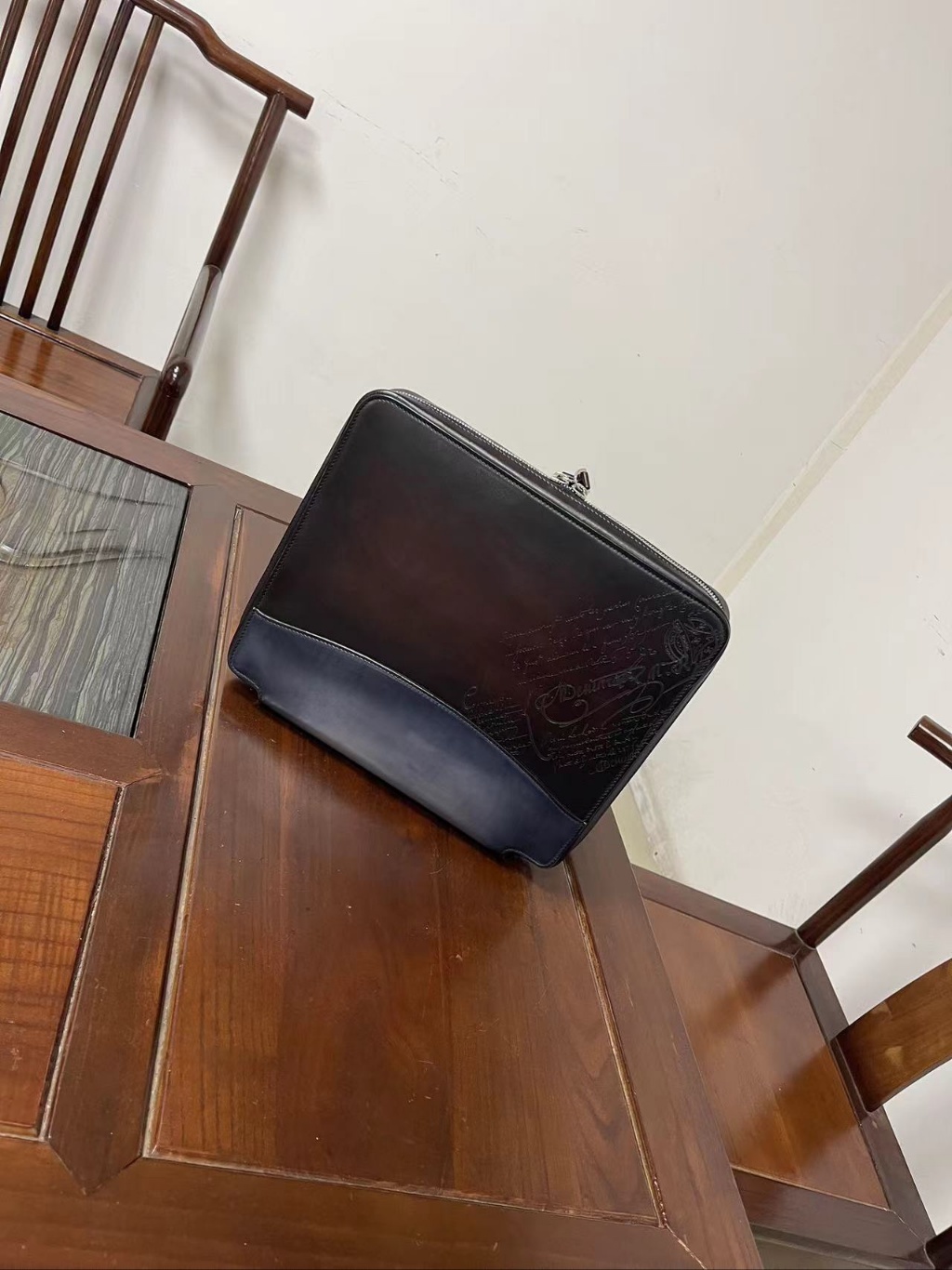 벨루티 파우치