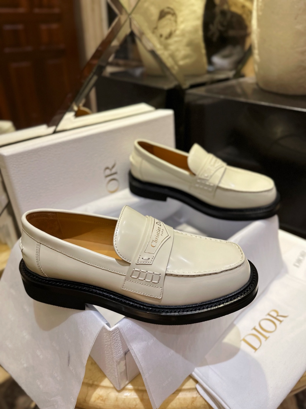 디올 로퍼