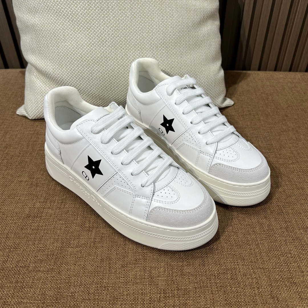 디올 스니커즈