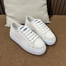 미우미우 스니커즈