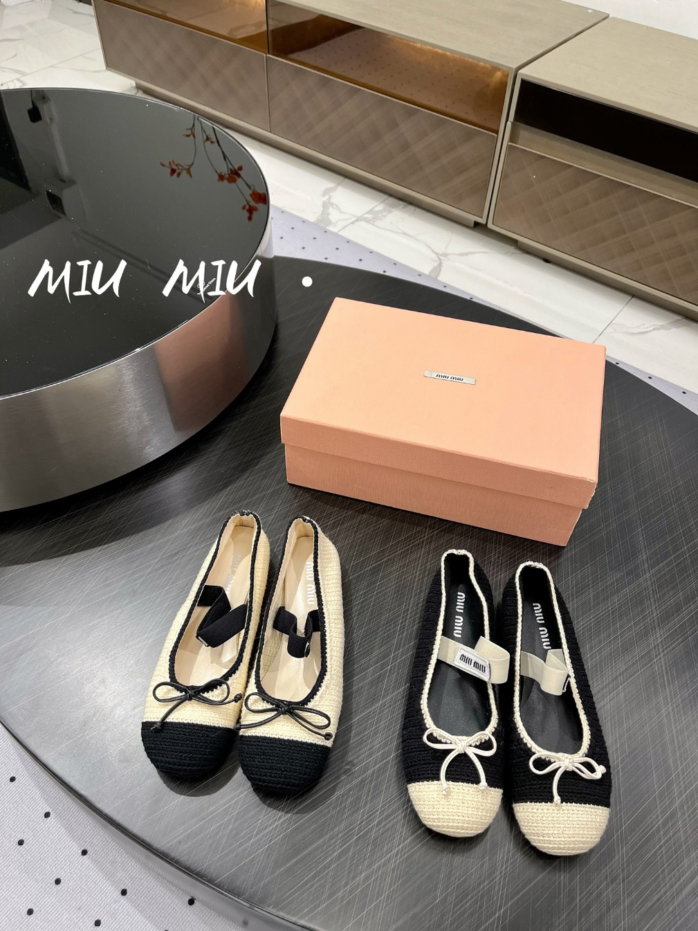 미우미우 플랫슈즈