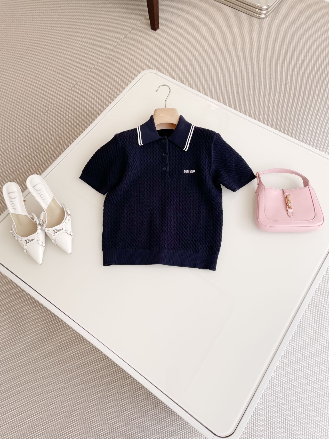 미우미우 반팔니트