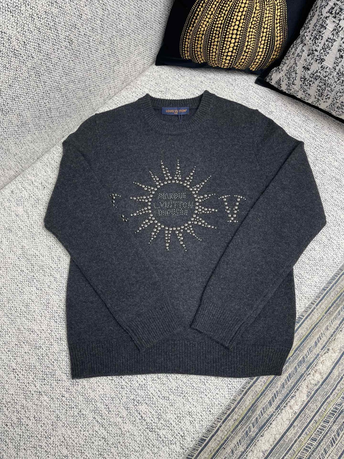 루이비통 니트
